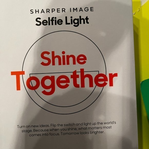 Selfie light by Sharper Image Selfie Light – “Shine Together” (accessory /new) - Picture 8 of 13